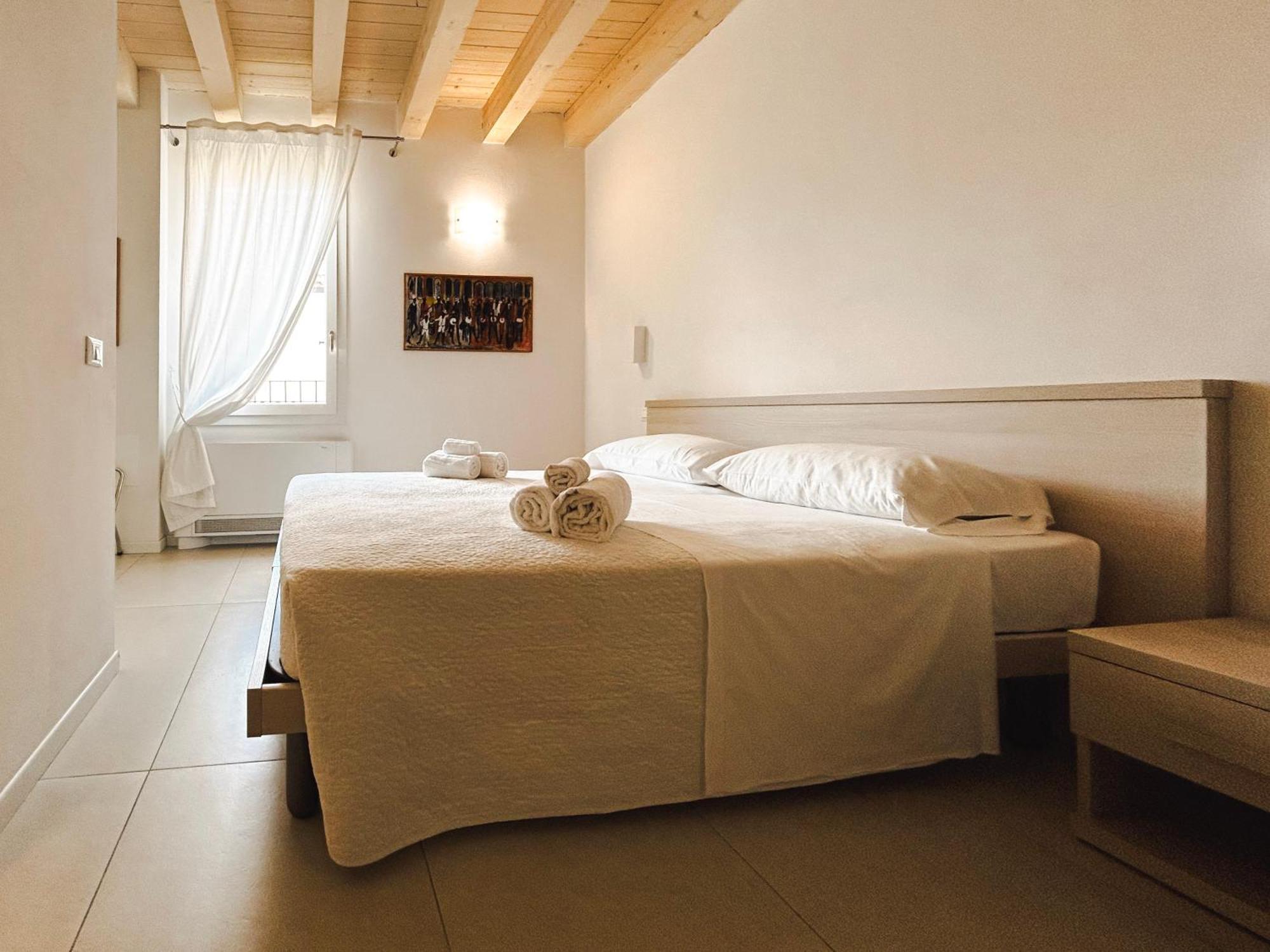 Via Poma Rooms Verona Exterior photo