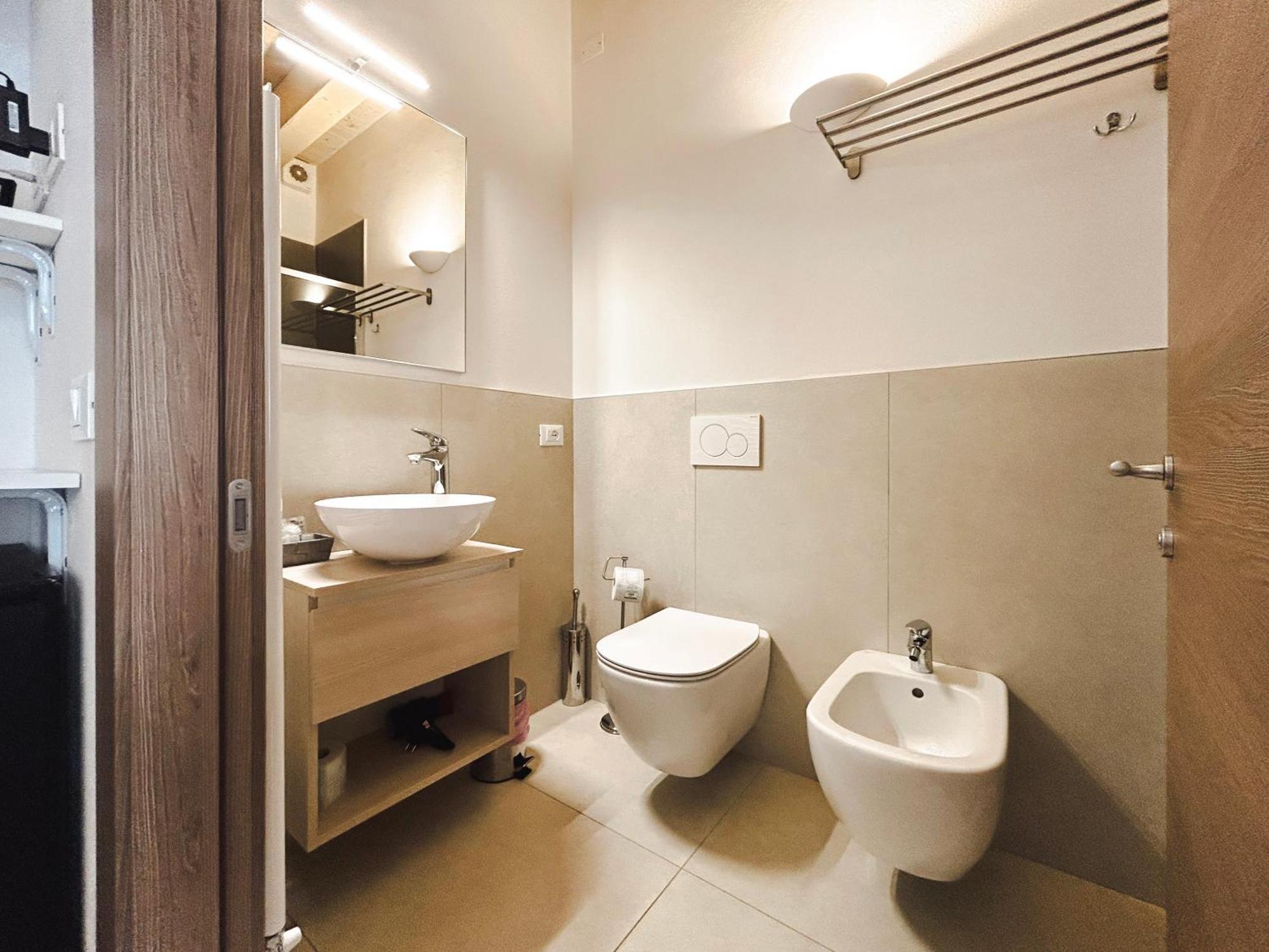 Via Poma Rooms Verona Exterior photo
