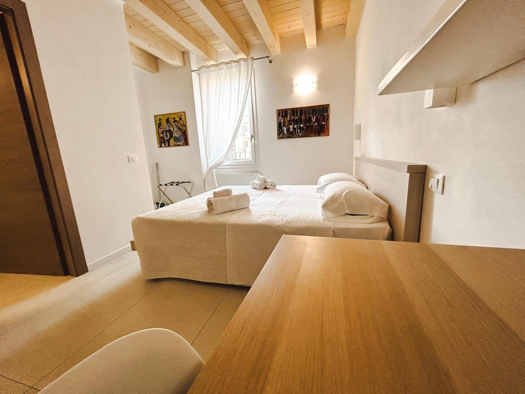 Via Poma Rooms Verona Exterior photo